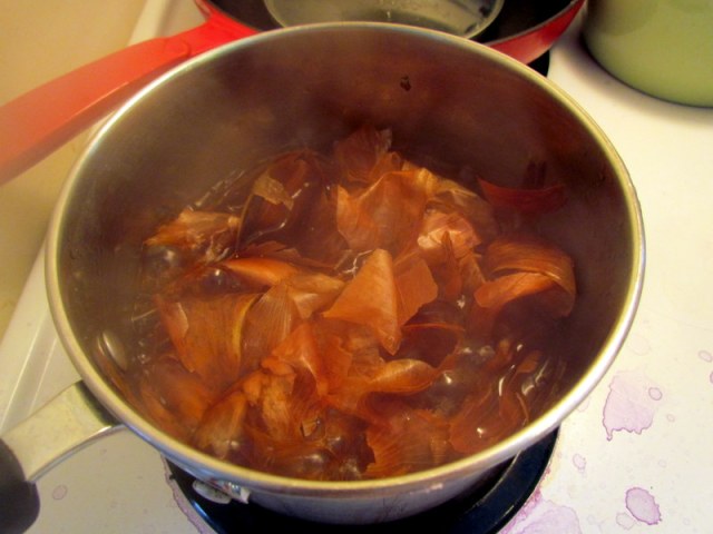 onion skins boiling in pot